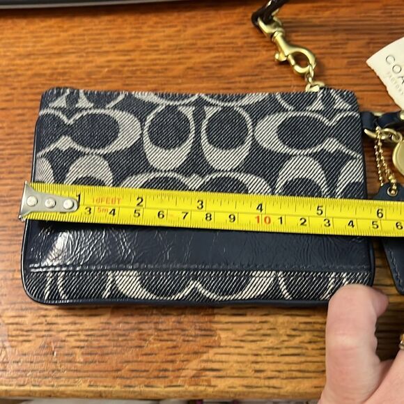 NWT Coach F41718 Signature Legacy Stripe Denim Wristlet Pouch - Picture 16 of 16